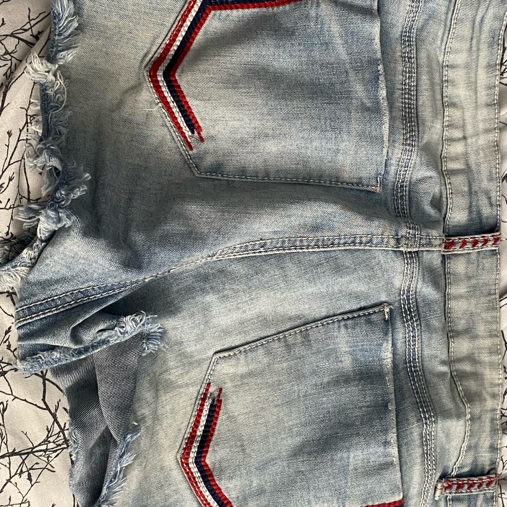 Shorts - Picture 2 of 2
